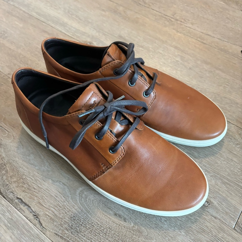 Ecco Leather Sneakers New